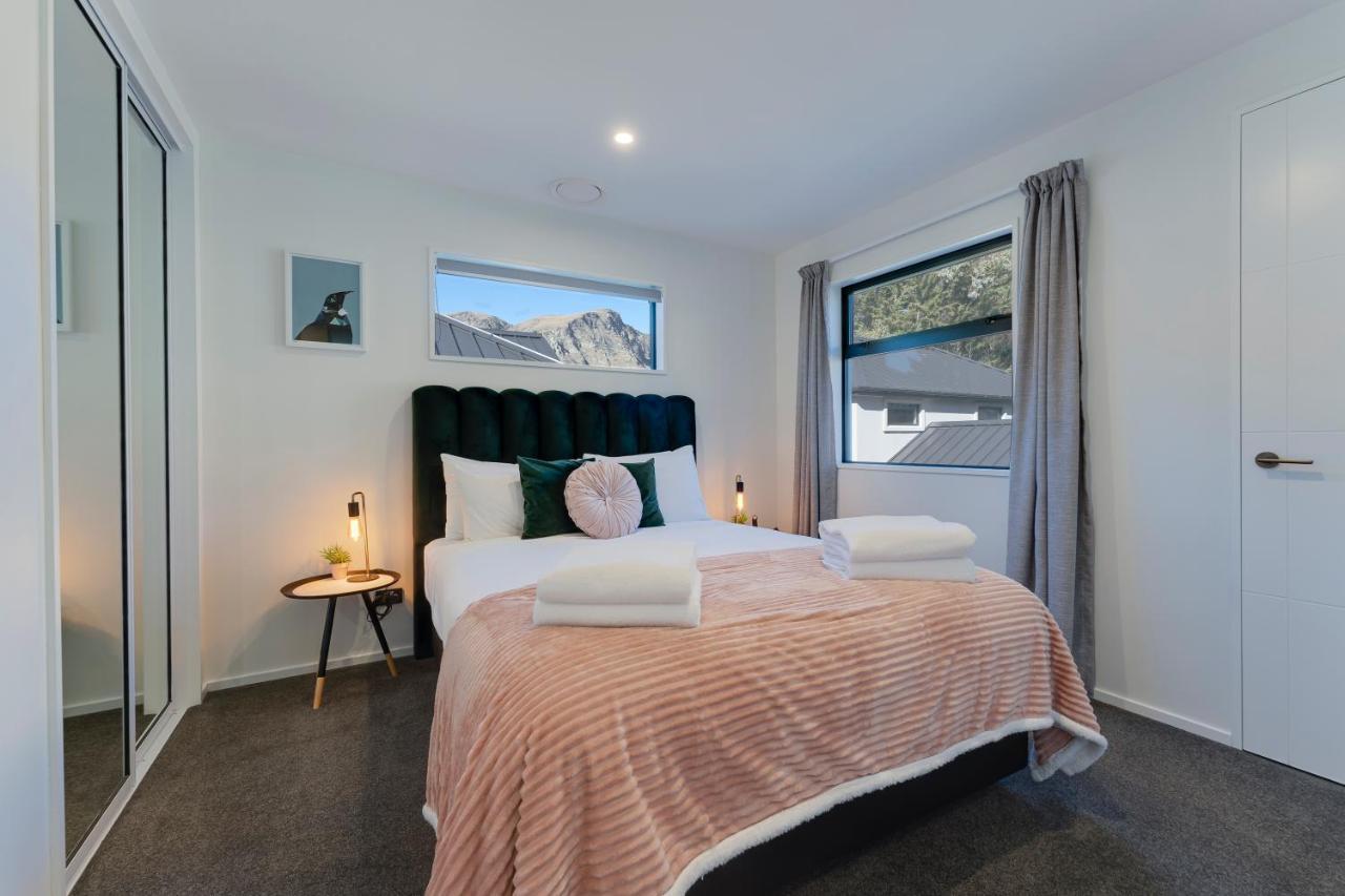 Arthurs Point Retreat - With Hot Tub Queenstown Extérieur photo